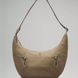 lululemon athletica Slouchy Sling Bag 6L